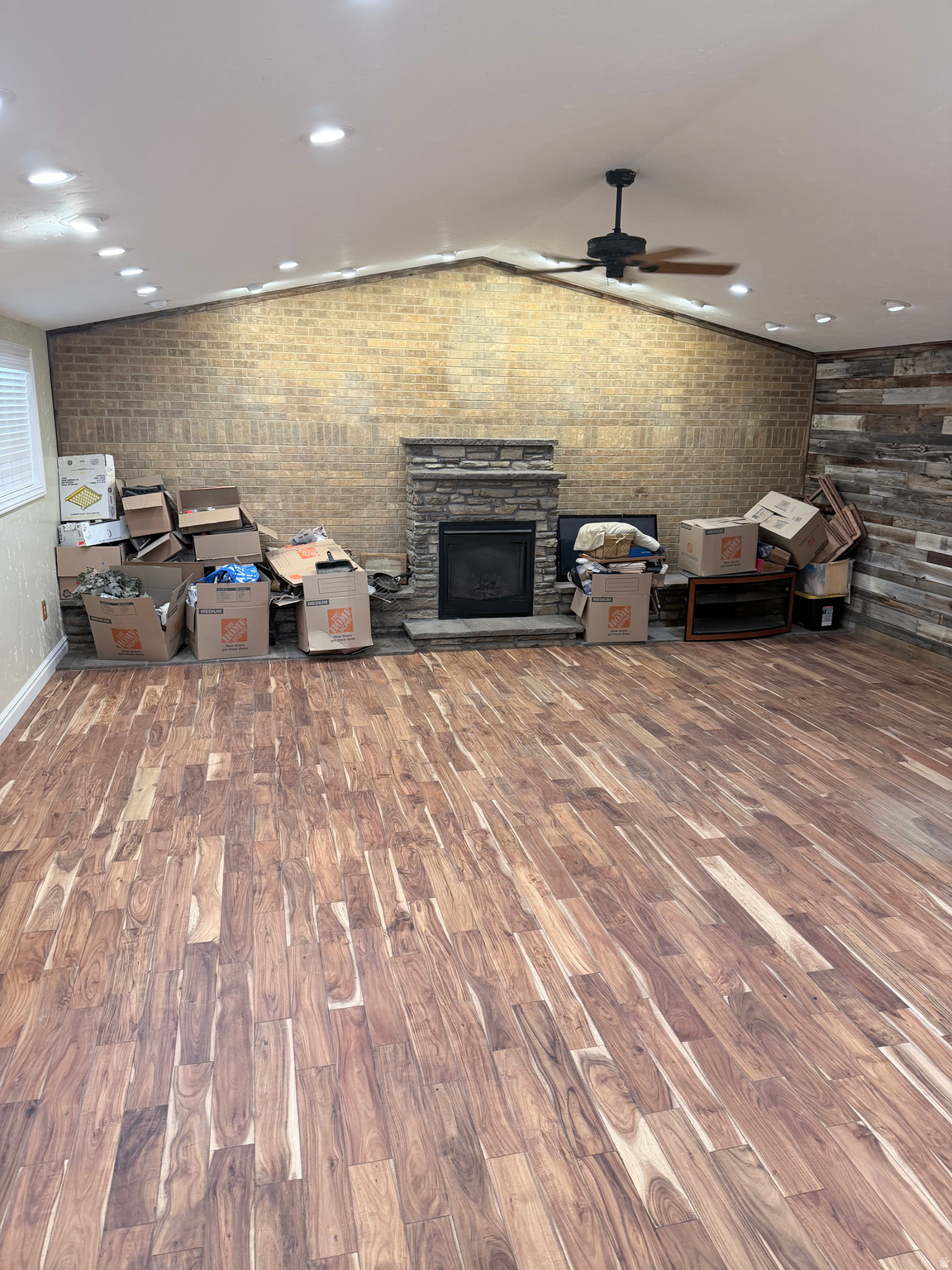 LEISURE ACRES - Residential