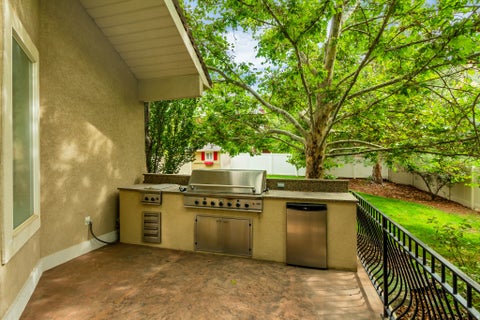 Tiny photo for 14668 S DRAPER VIEW CV, Draper, UT 84020 (MLS # 2181659)