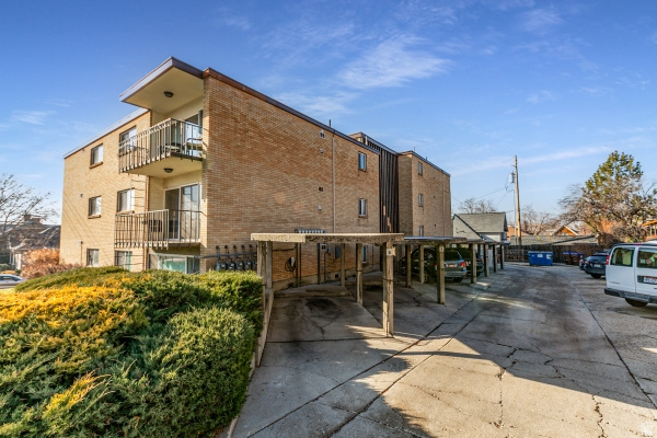 DEVILLE CLIFF CONDO - Residential