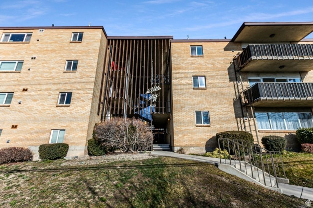 Photo of 633 E 4TH AVE #1, Salt Lake City, UT 84103 (MLS # 2130993)