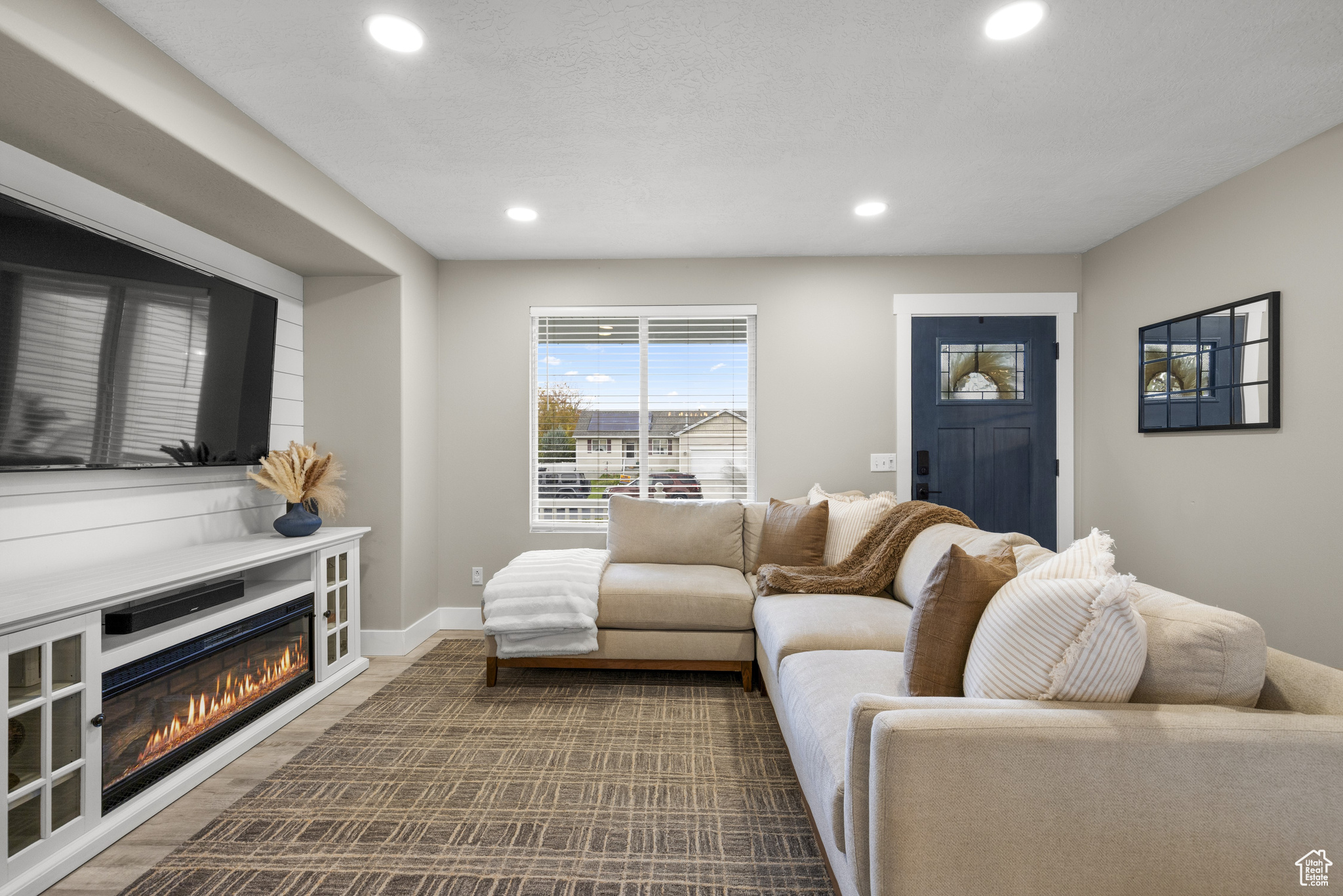 PICKET LANE - Residential