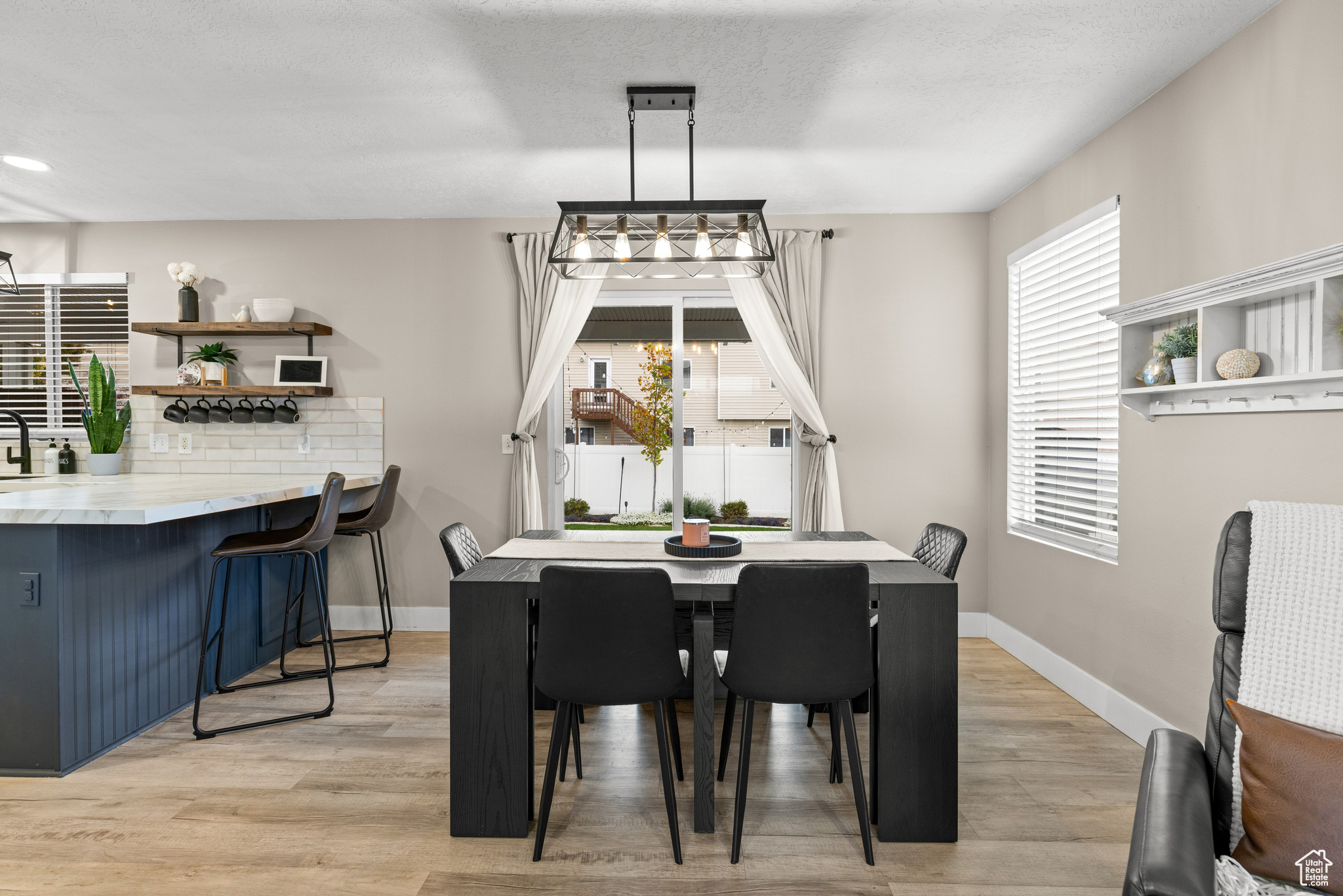 PICKET LANE - Residential