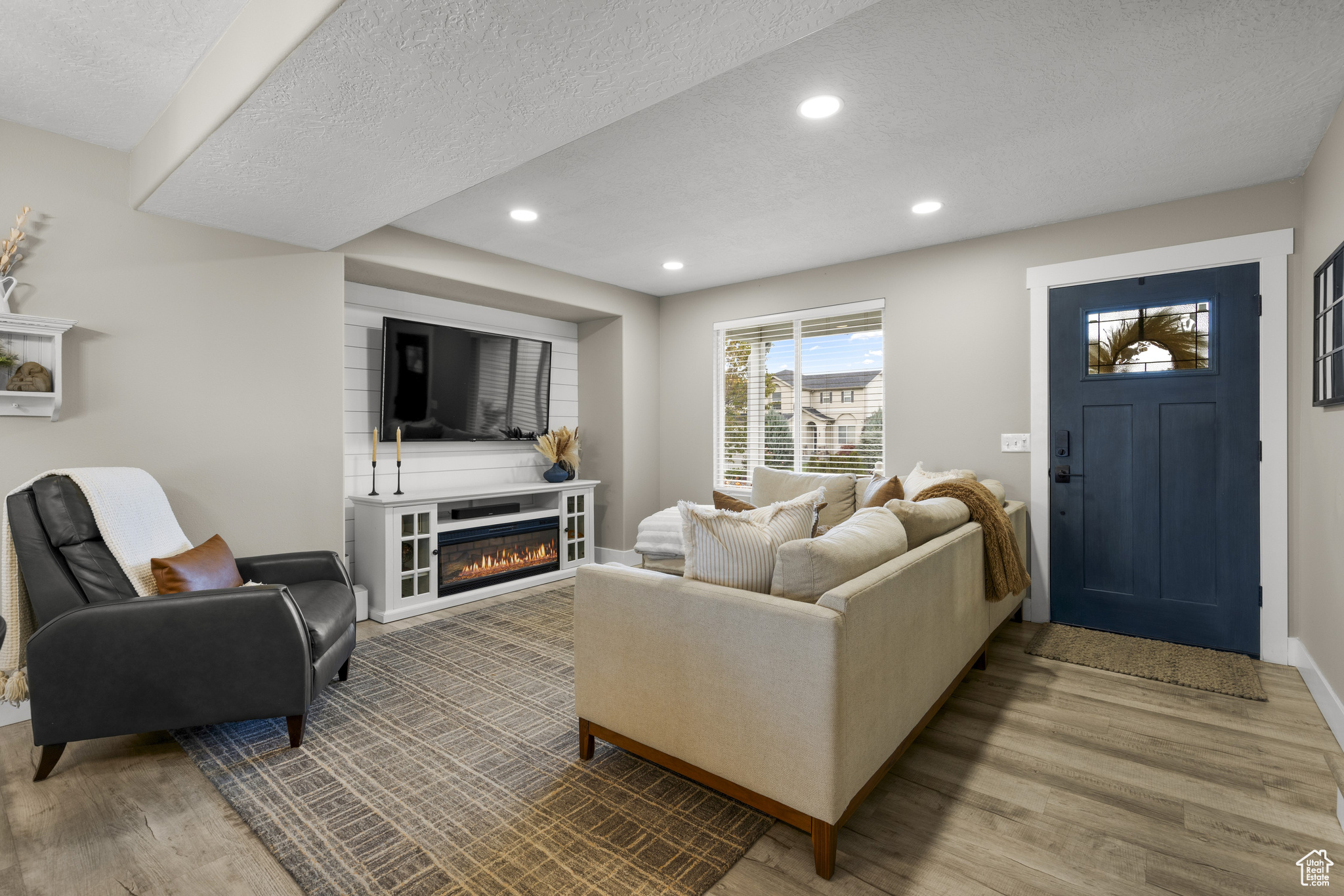 PICKET LANE - Residential