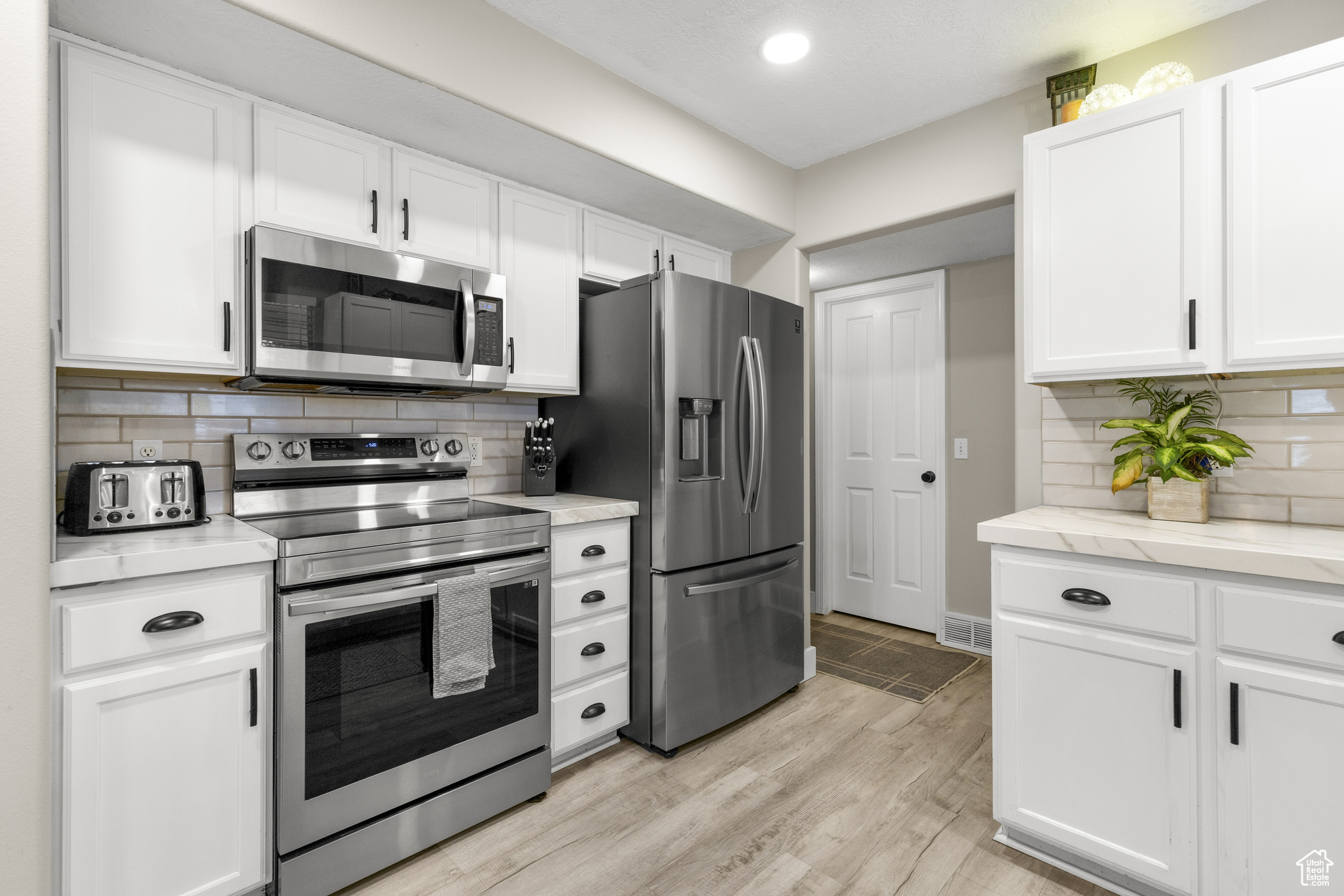 PICKET LANE - Residential