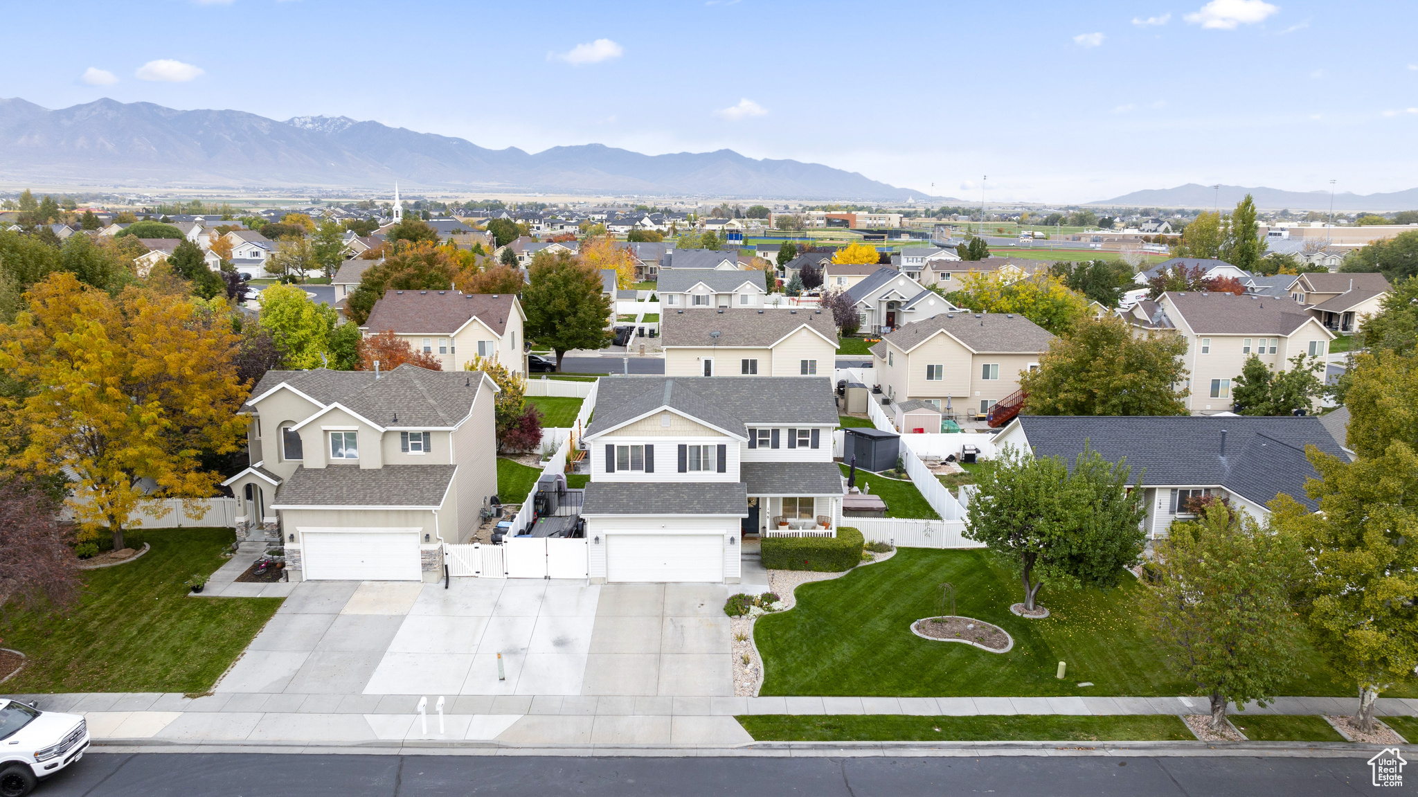 PICKET LANE - Residential