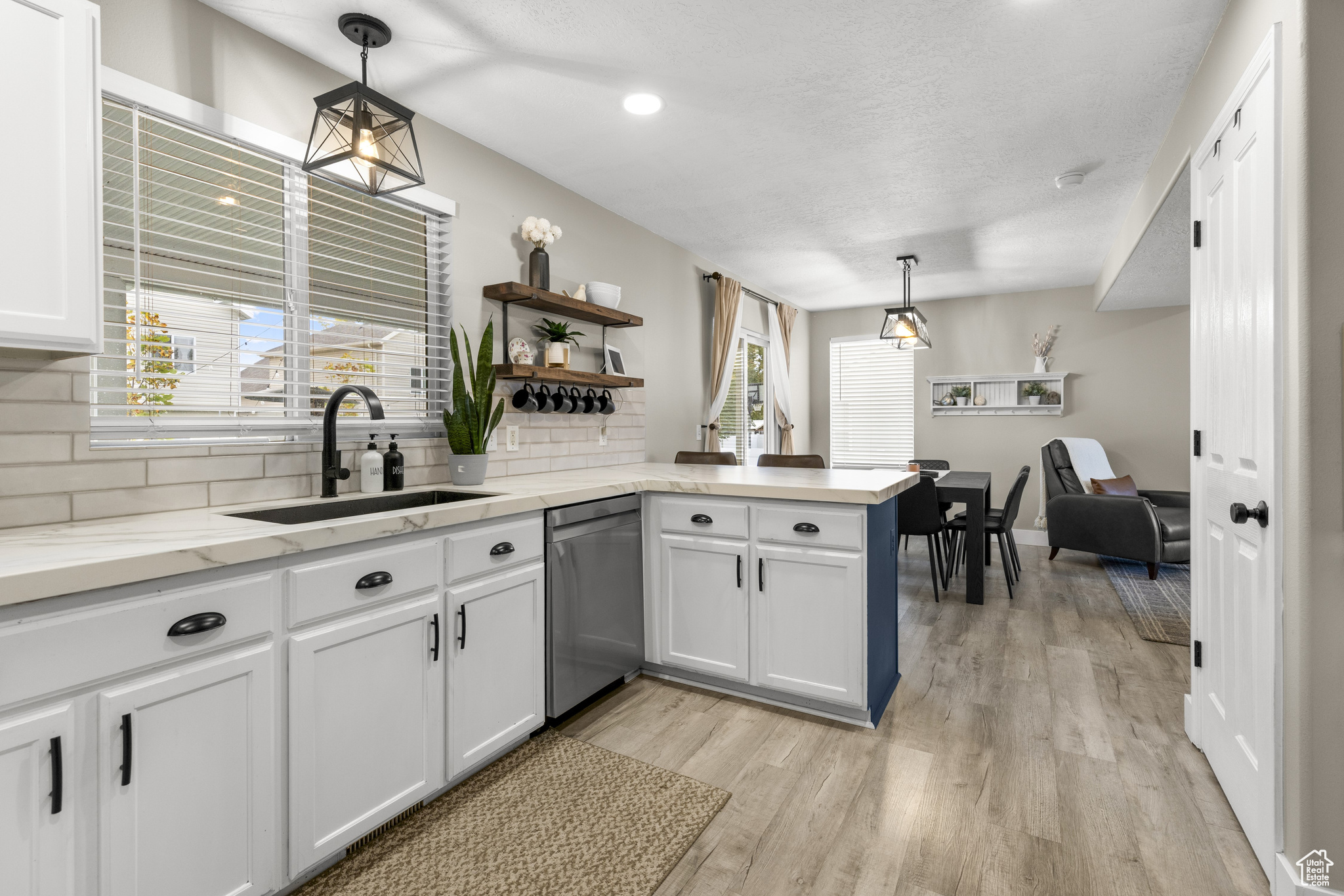 PICKET LANE - Residential