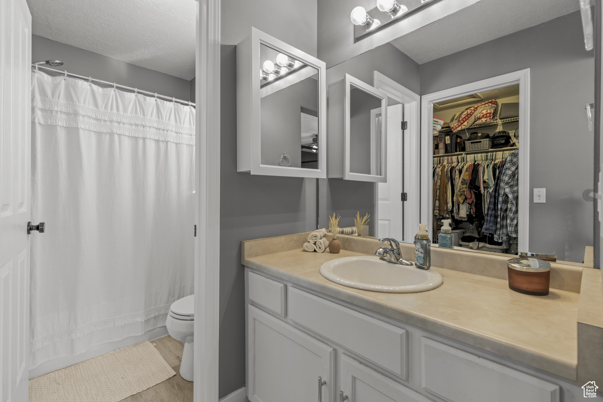 PICKET LANE - Residential