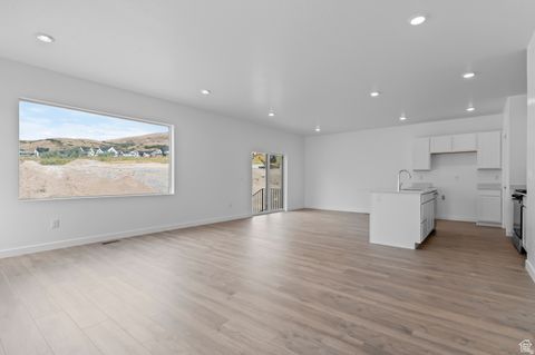Tiny photo for 564 E LEVENGROVE DR #243, Lehi, UT 84048 (MLS # 2158610)