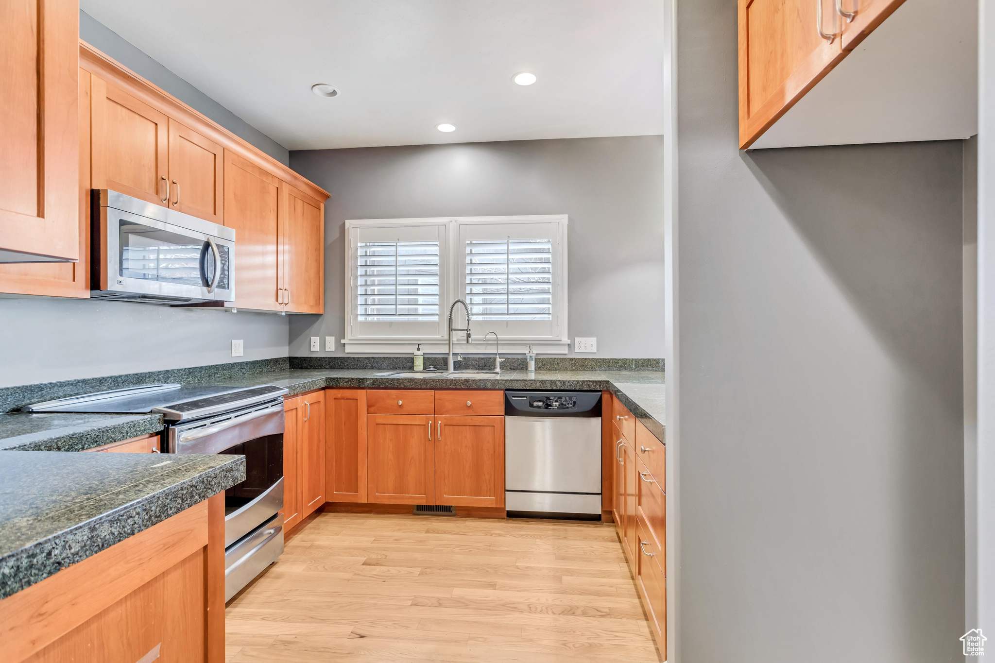 4721 S Millrace Ln, Murray, Utah image 10