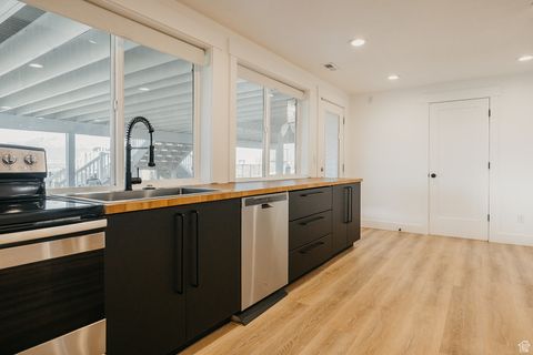 Tiny photo for 312 W LANDVIEW DR, Saratoga Springs, UT 84045 (MLS # 2115827)