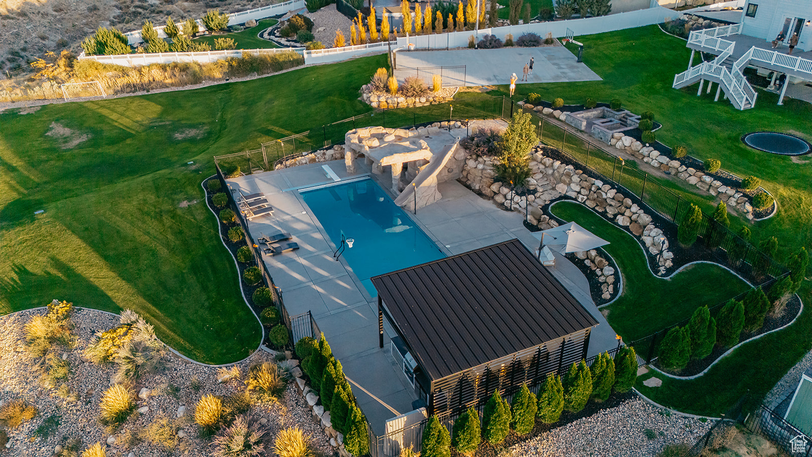 LANDROCK ESTATES - Residential