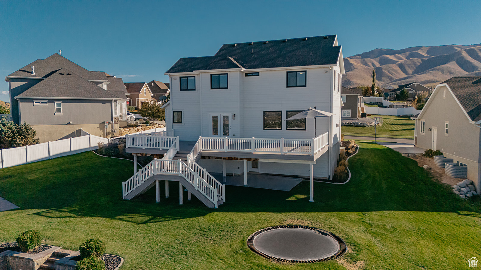 LANDROCK ESTATES - Residential