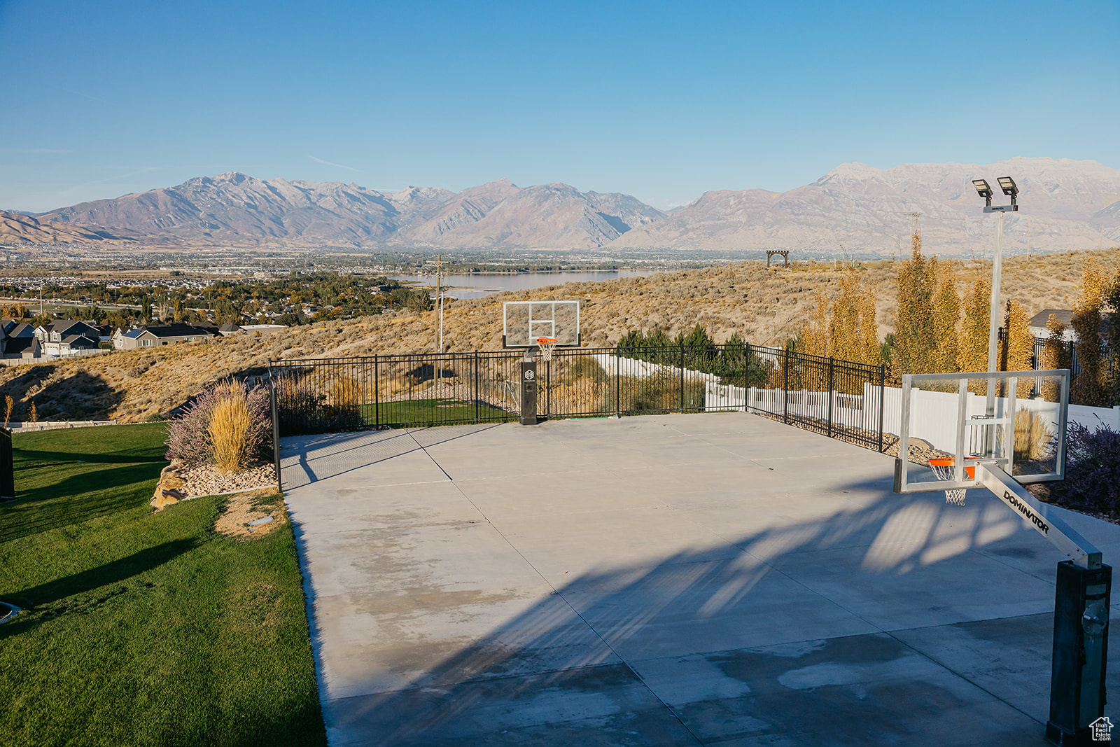 LANDROCK ESTATES - Residential
