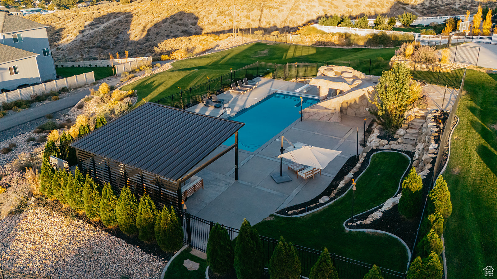 LANDROCK ESTATES - Residential