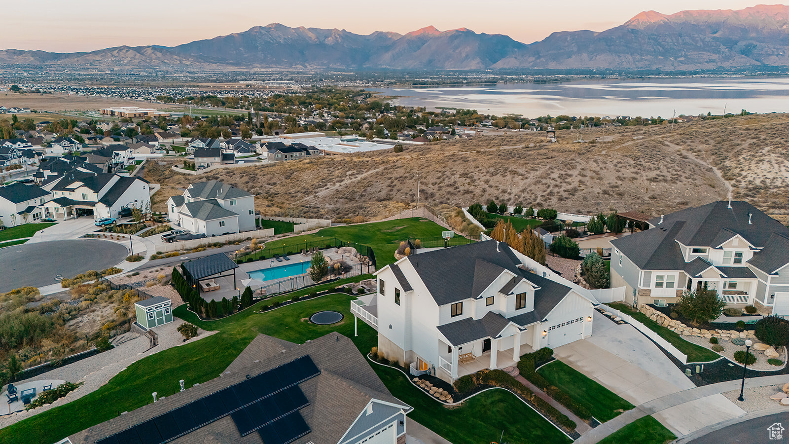 LANDROCK ESTATES - Residential