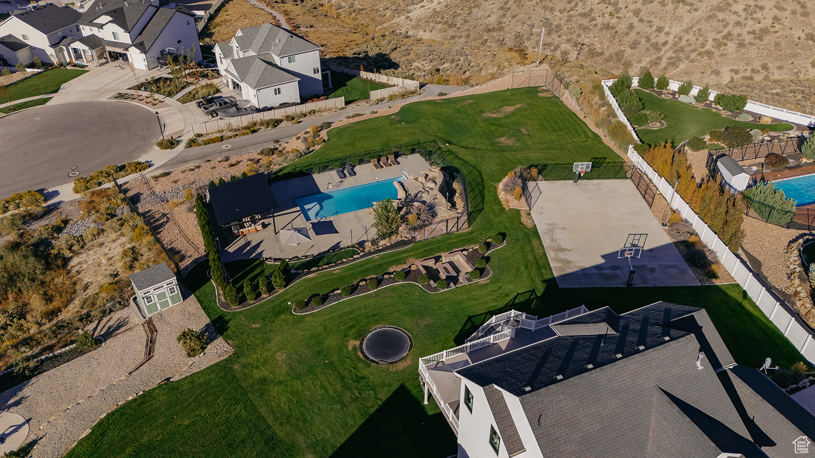 LANDROCK ESTATES - Residential