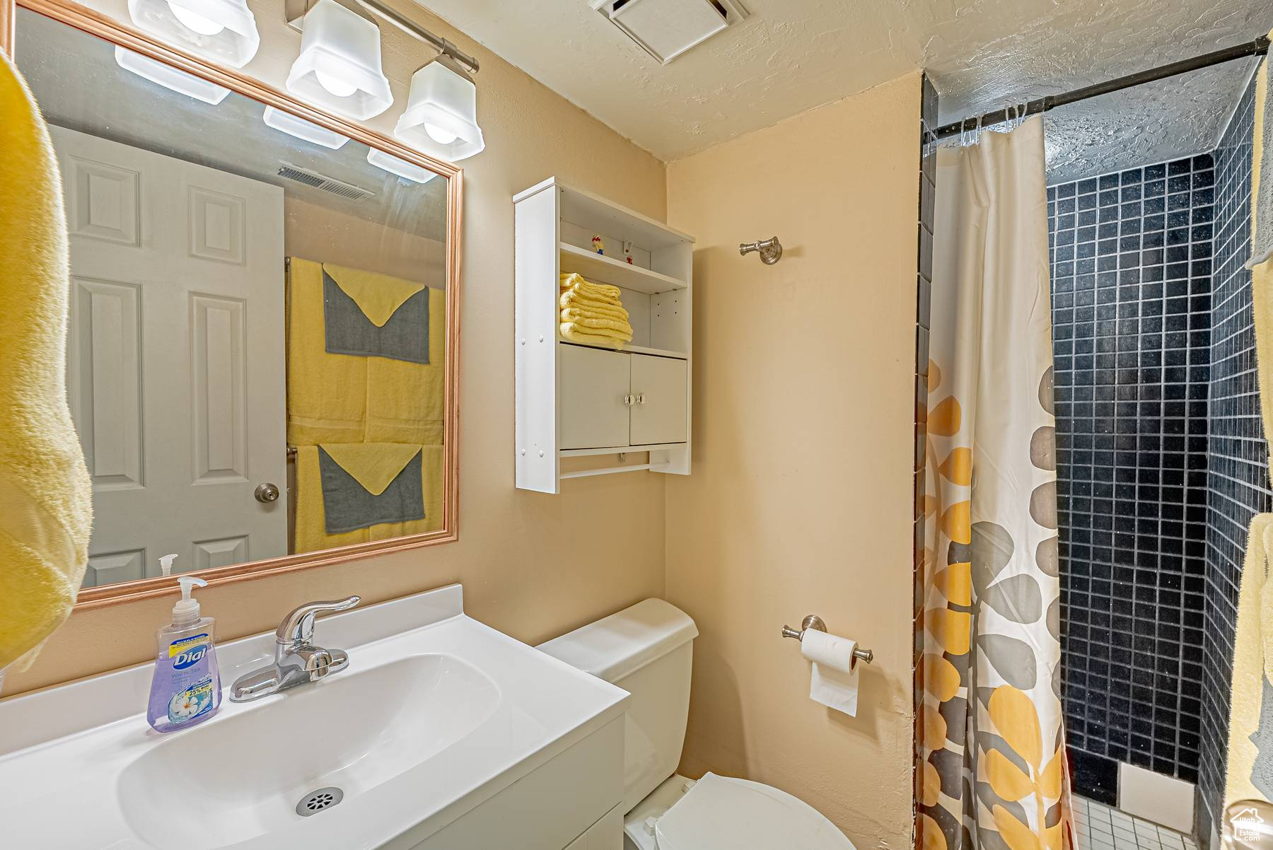 27TH ST. CONDOMINIUM - Residential