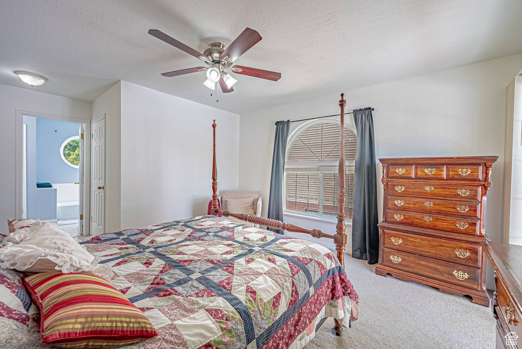 27TH ST. CONDOMINIUM - Residential