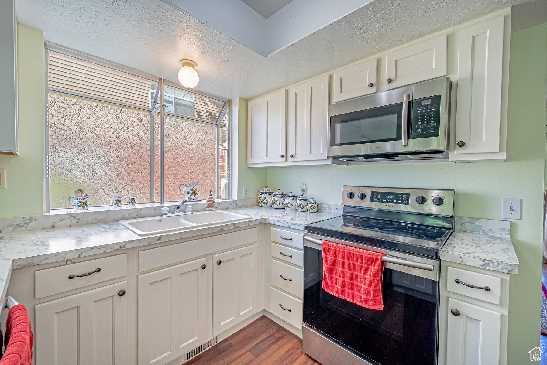 27TH ST. CONDOMINIUM - Residential