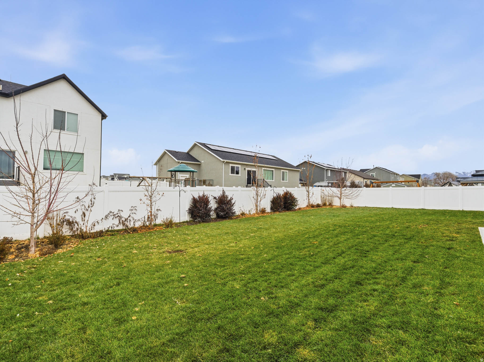 HARVEST FIELDS - Residential
