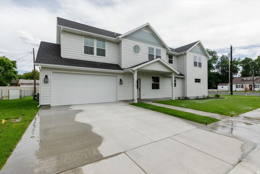 Brand new beautiful twin home! Such a cool property! Amazing opportunity for investors seeking a duplex property or for owner occupants who want to also have an investment. With completely separate utilities and parcels, renting and financing will be a breeze. Regular commercial loans will work great, and if you plan to live here you could reduce your down payment and interest rate using owner occupant loans for one unit, and an investment loan for the other. Also allows for better refinance options in the future. Duplex investment with single-family home advantages! Now and in the future each unit can be sold individually also. You'll love the perfect floorplans with no wasted space, the 9 foot ceilings, the convenient location, and the nice finishes. You've got to see this one! Owner/Agent