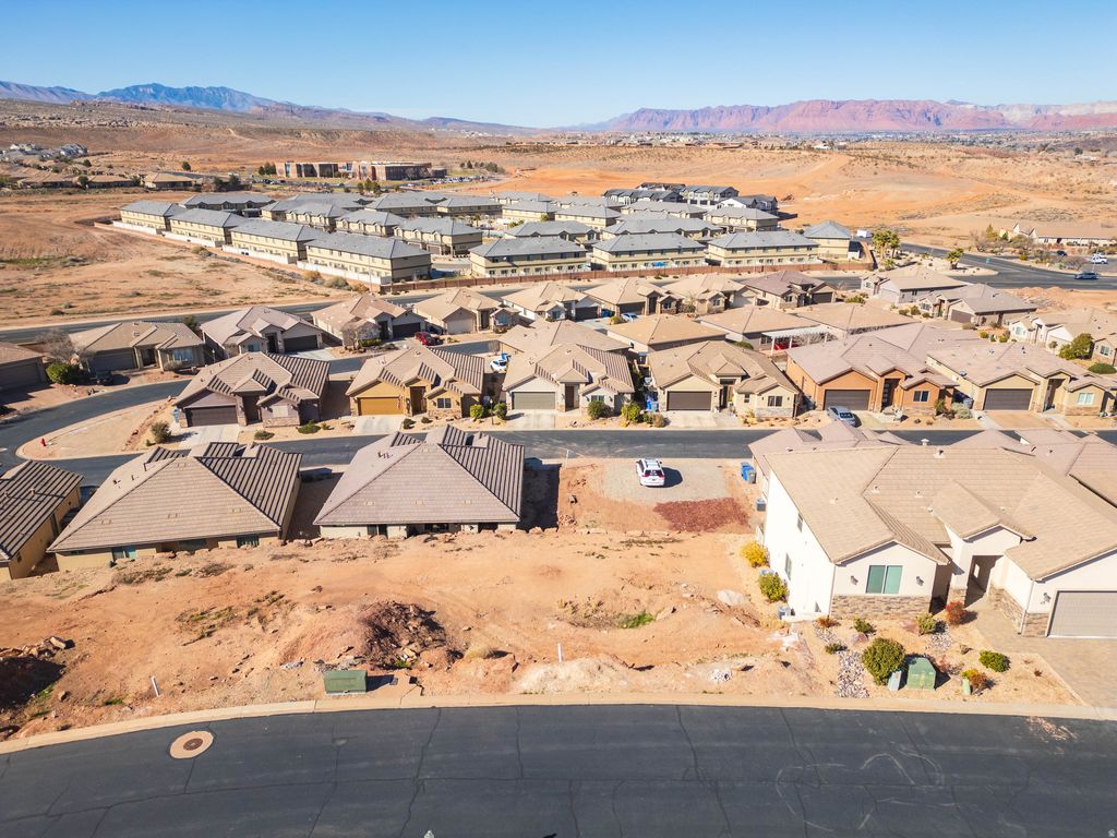 Photo of 2261 S TONAQUINT DR #11, Saint George, UT 84770 (MLS # 2133248)