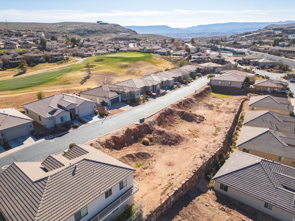 Photo of 2261 S TONAQUINT DR #11, Saint George, UT 84770 (MLS # 2133248)