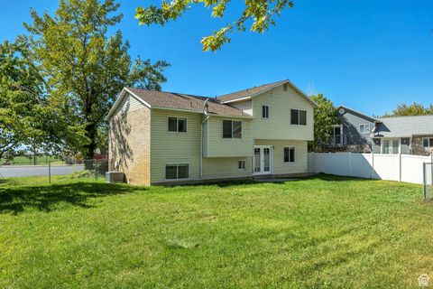 Tiny photo for 673 S MAIN ST, Kaysville, UT 84037 (MLS # 2114058)