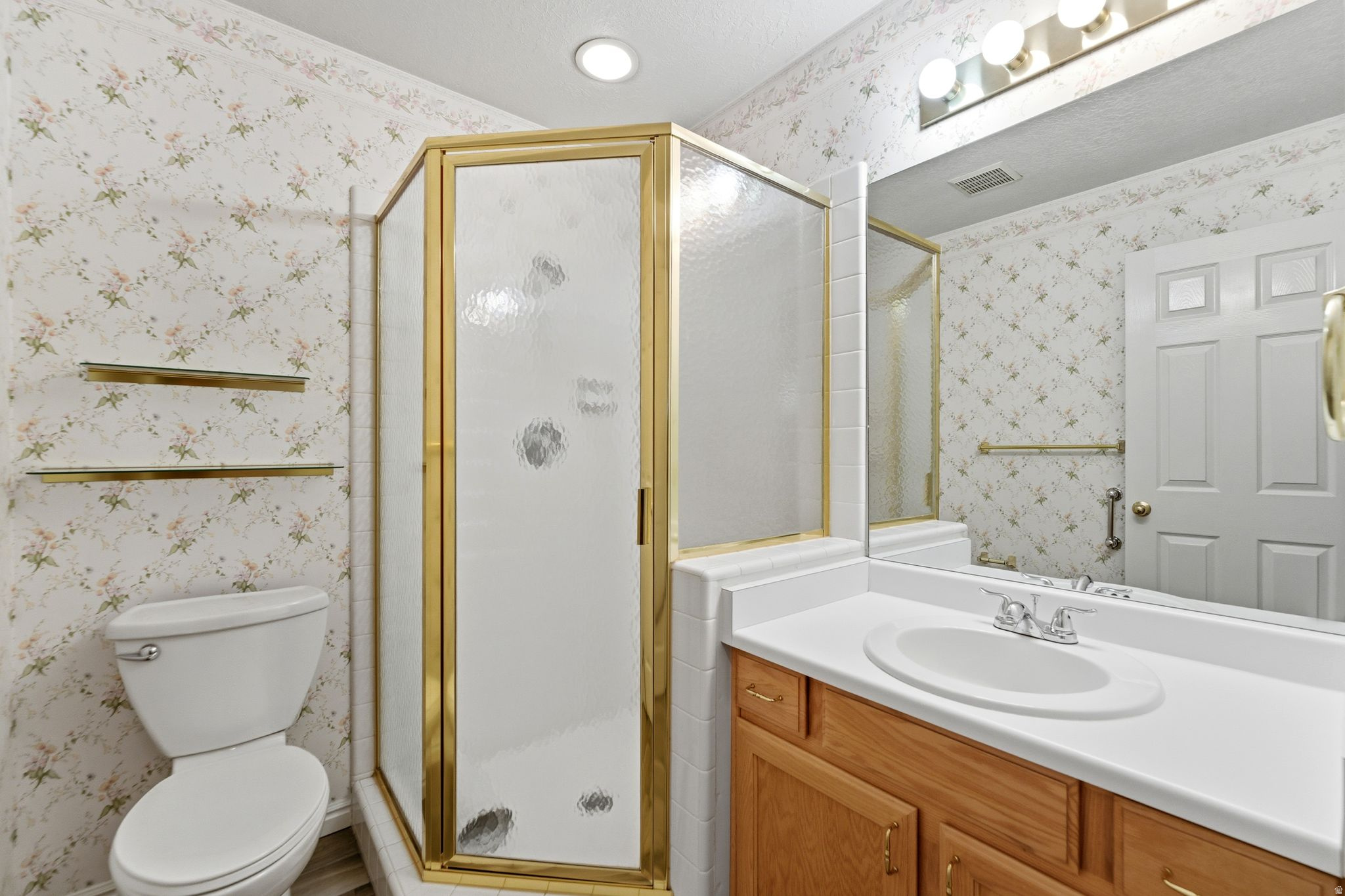 COUNTRY CORNER CONDO - Residential