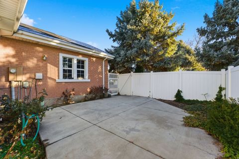 Tiny photo for 4468 S MANOR RIDGE PL E #19, Holladay, UT 84124 (MLS # 2130041)