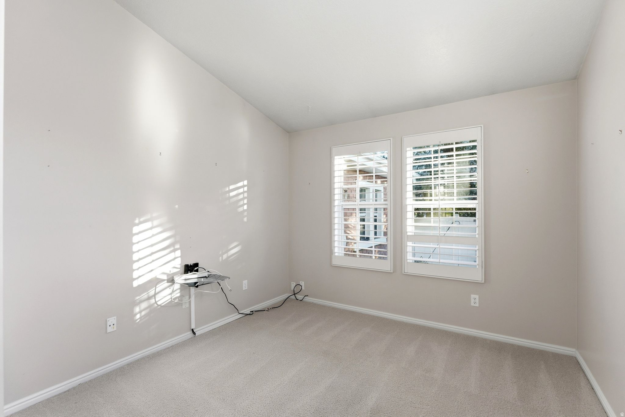 COUNTRY CORNER CONDO - Residential