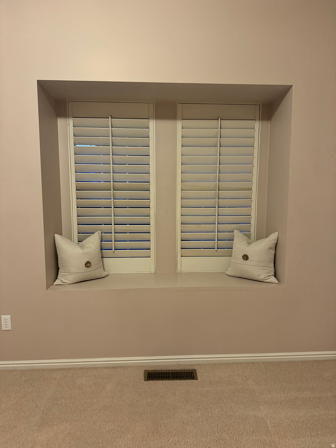 COUNTRY CORNER CONDO - Residential