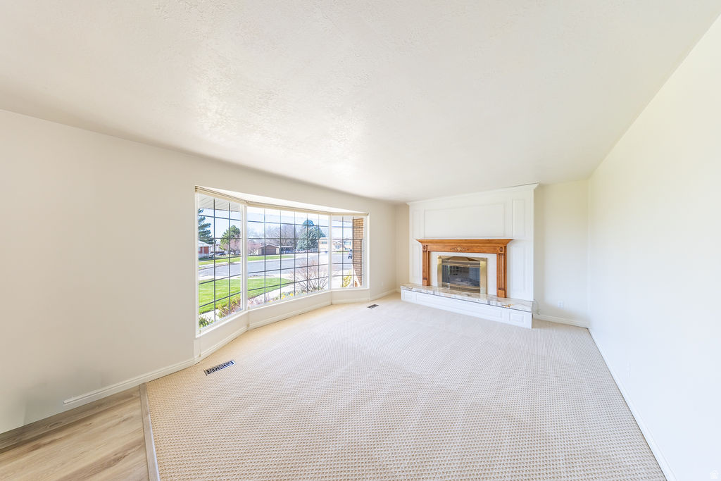 TAYLOR ESTATES - Residential