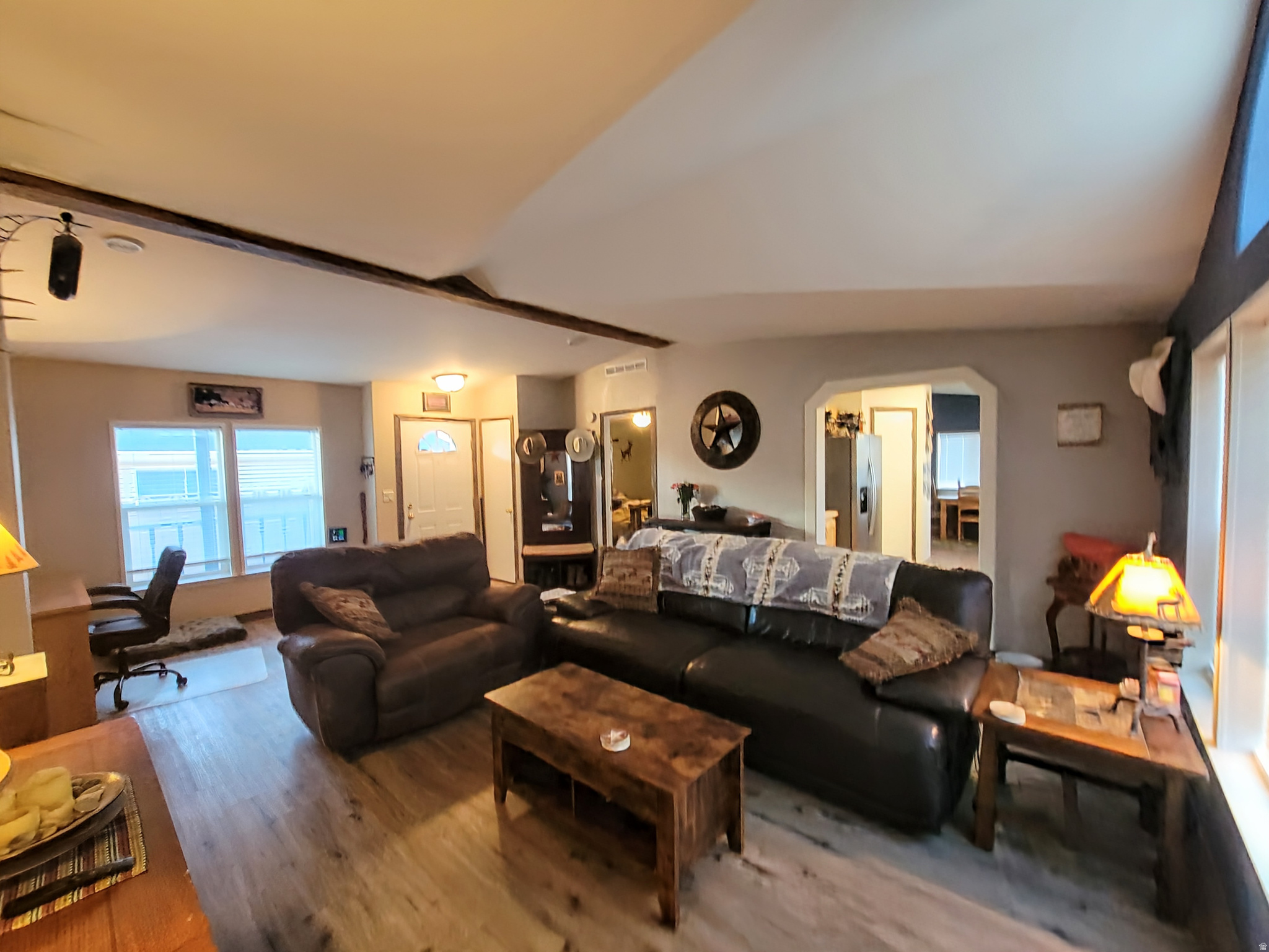 EAGLE ROCK - Residential