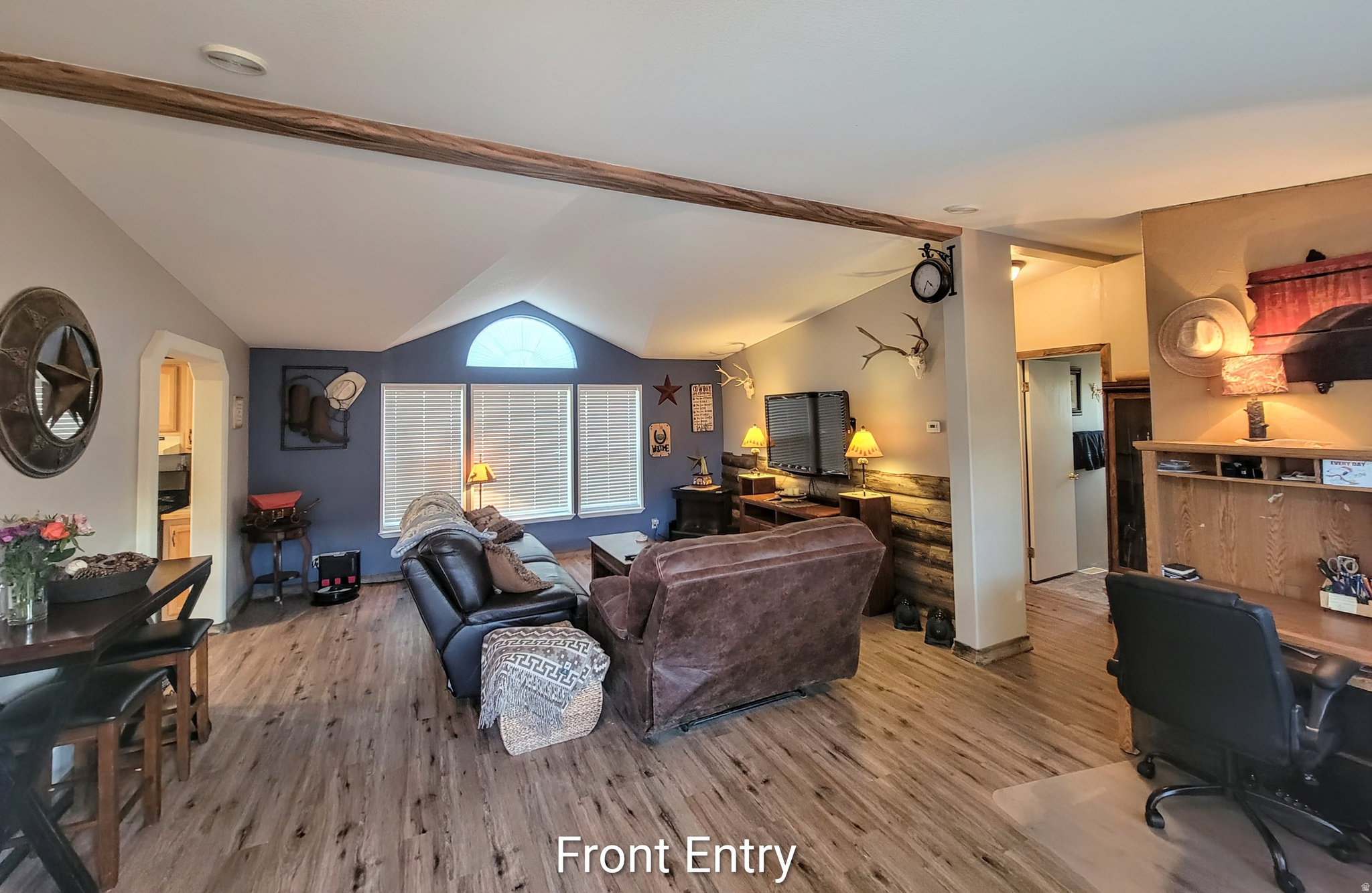 EAGLE ROCK - Residential