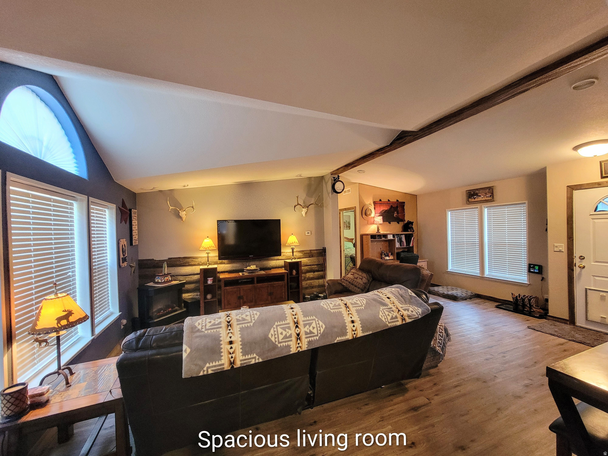 EAGLE ROCK - Residential