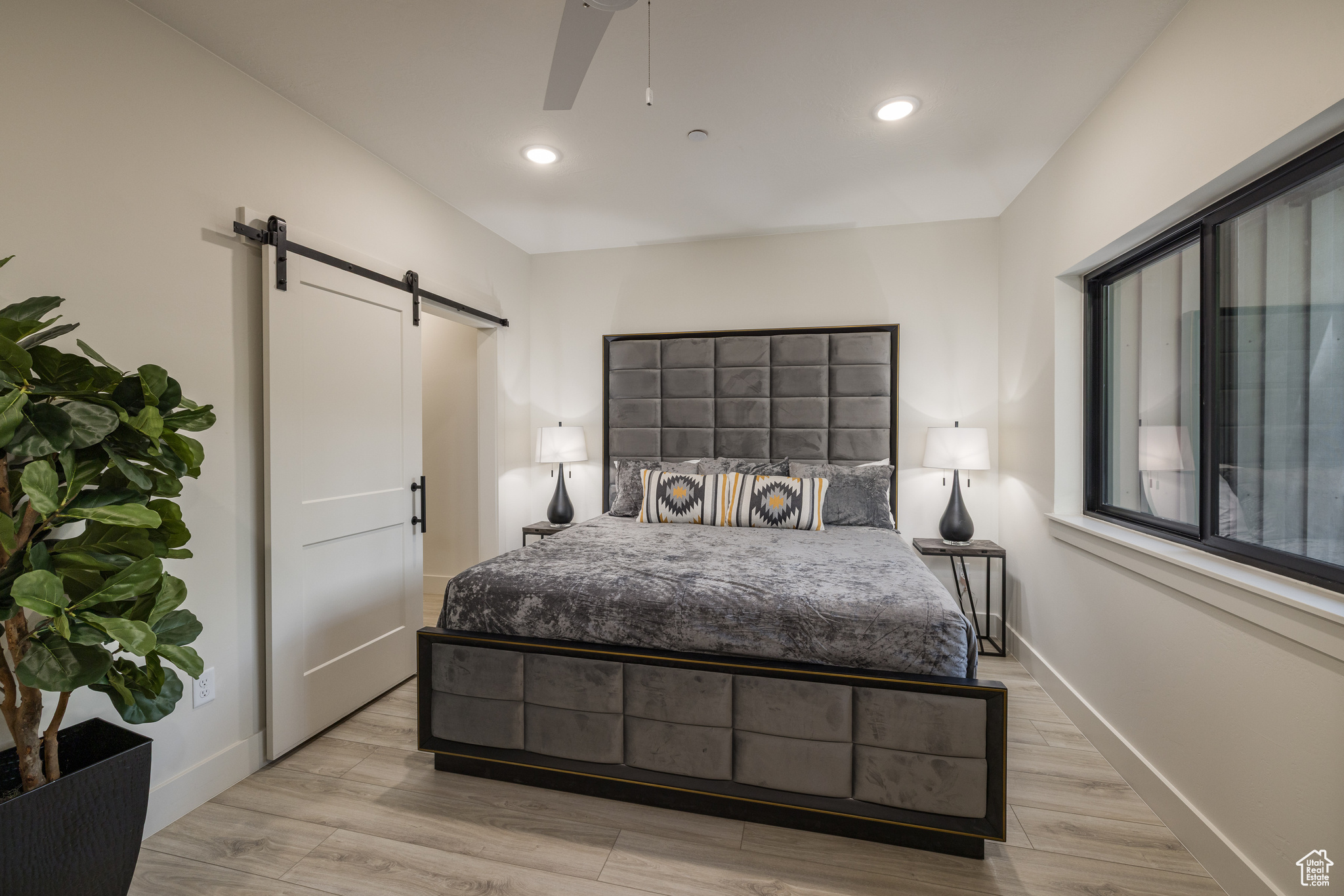 COTTONWOOD CONDOS - Residential