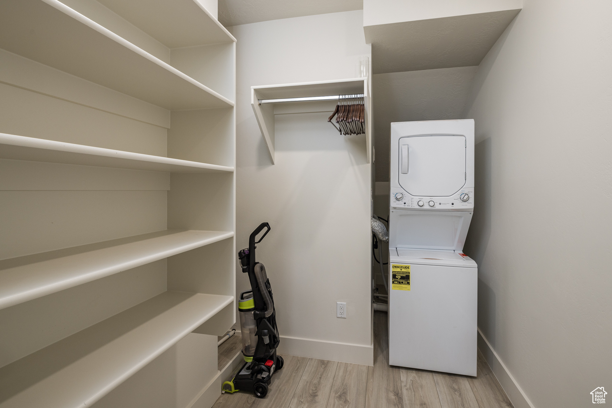 COTTONWOOD CONDOS - Residential