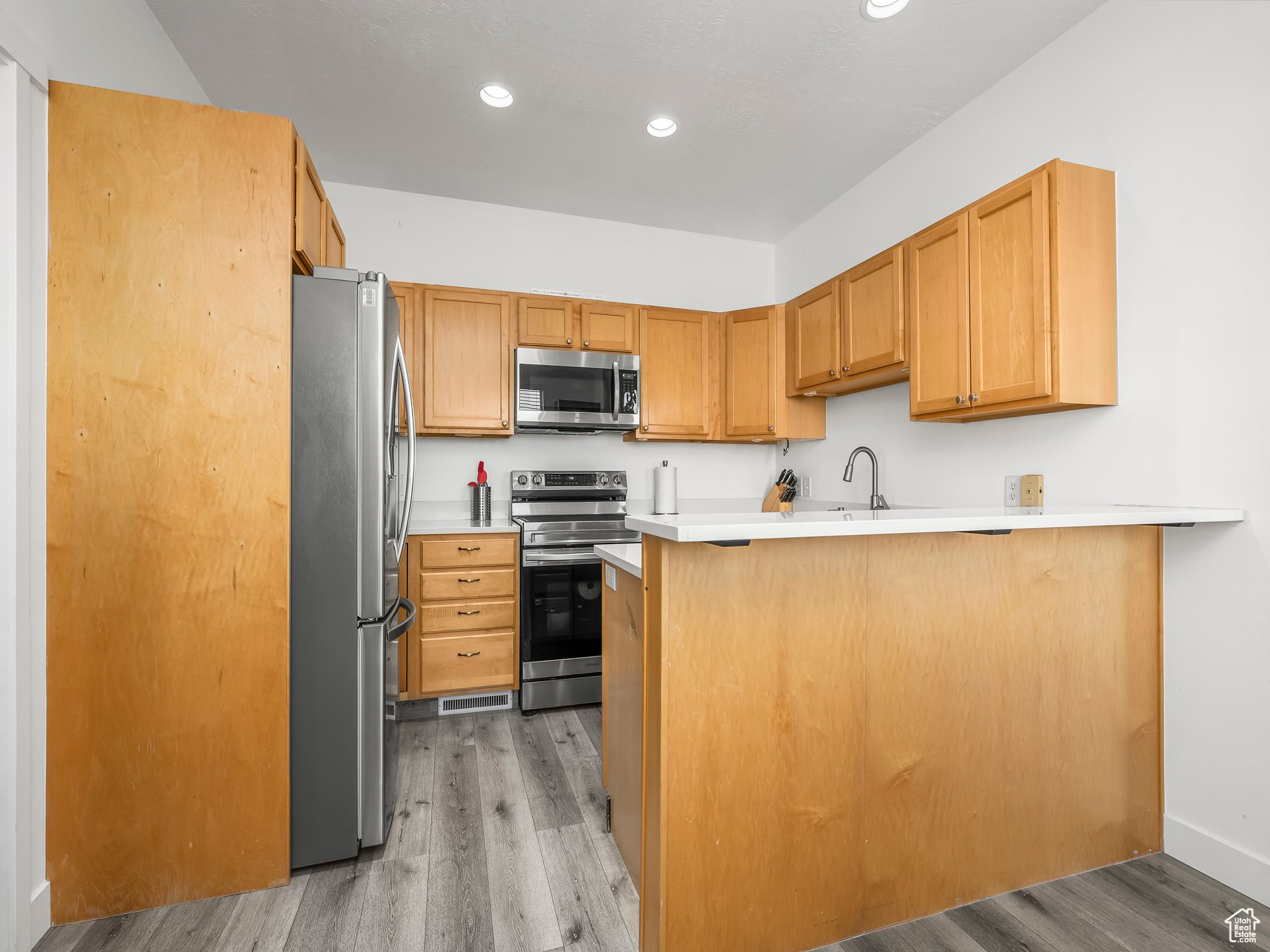 NORTH POINTE - Residential