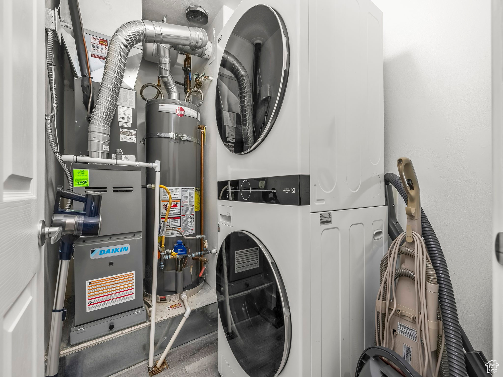 NORTH POINTE - Residential