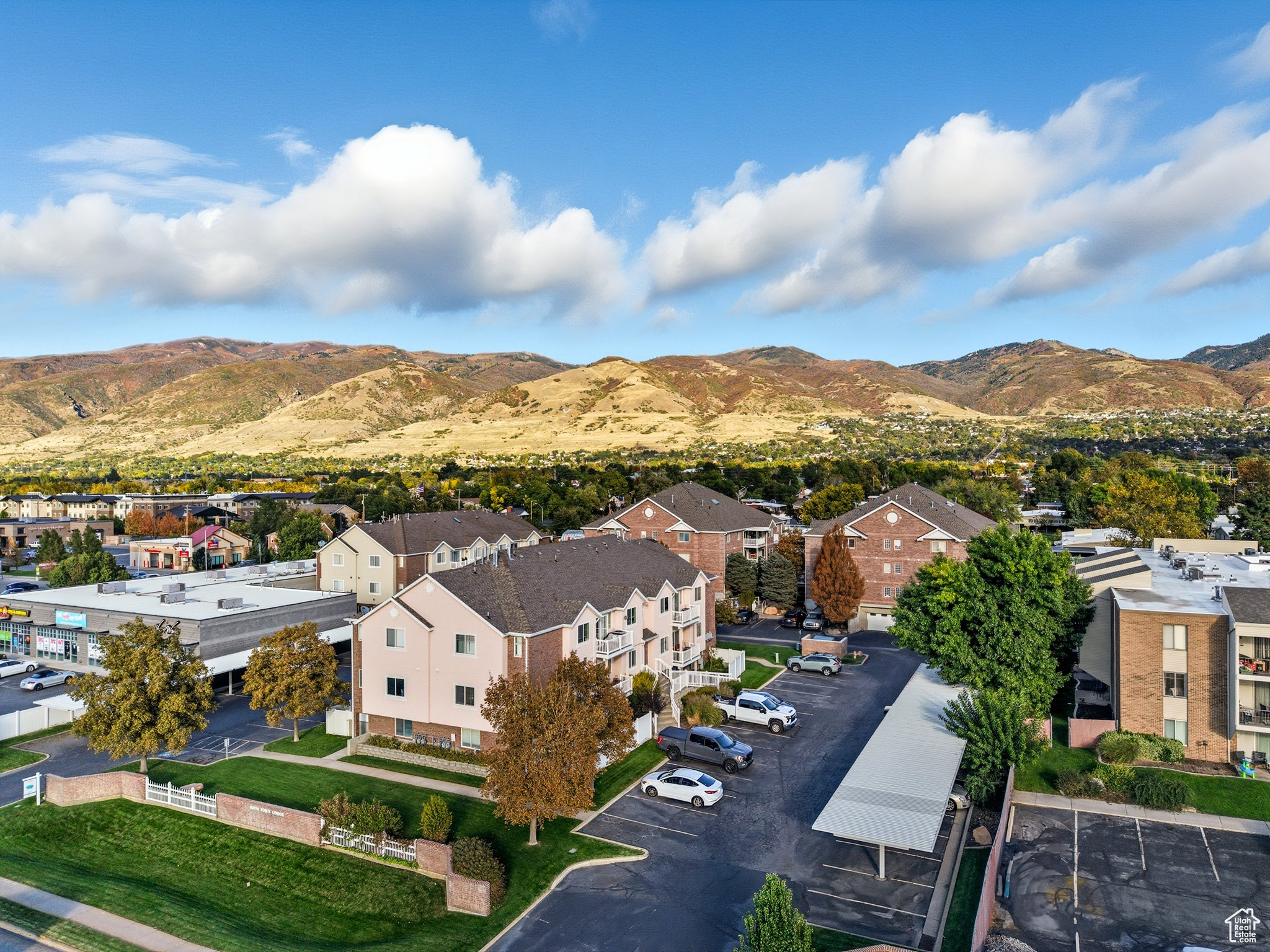 NORTH POINTE - Residential