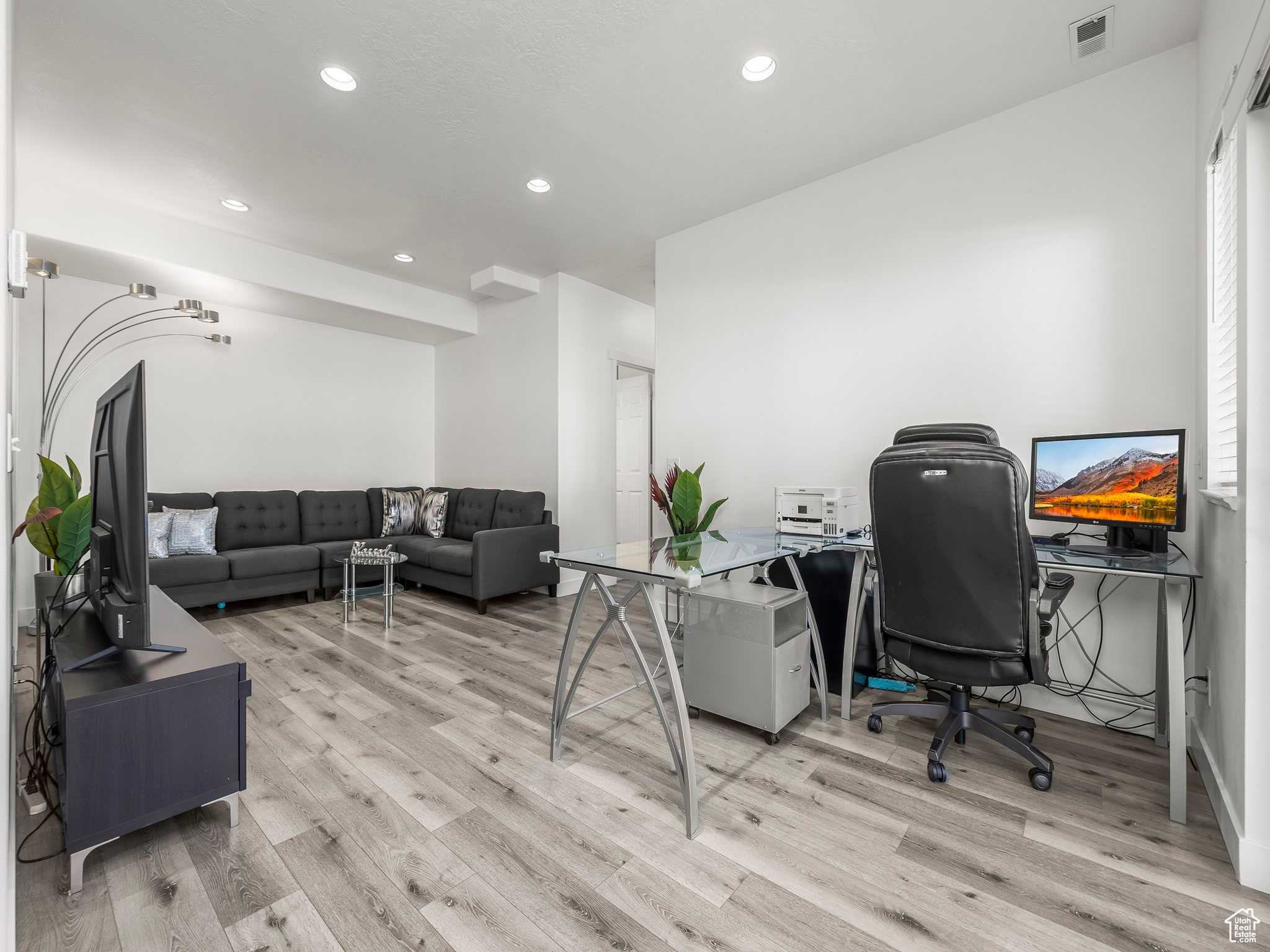 NORTH POINTE - Residential