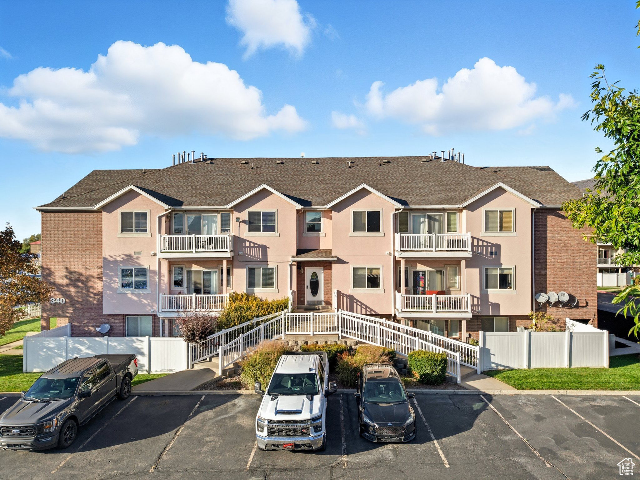 NORTH POINTE - Residential