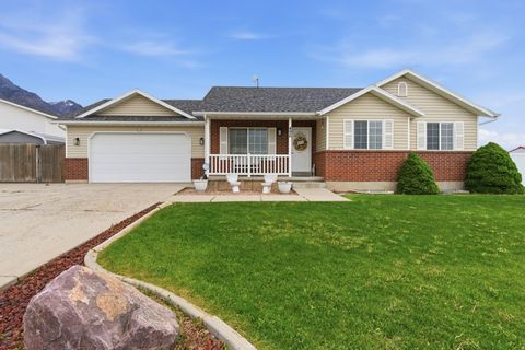Tiny photo for 496 E 610 S, Santaquin, UT 84655 (MLS # 2155750)