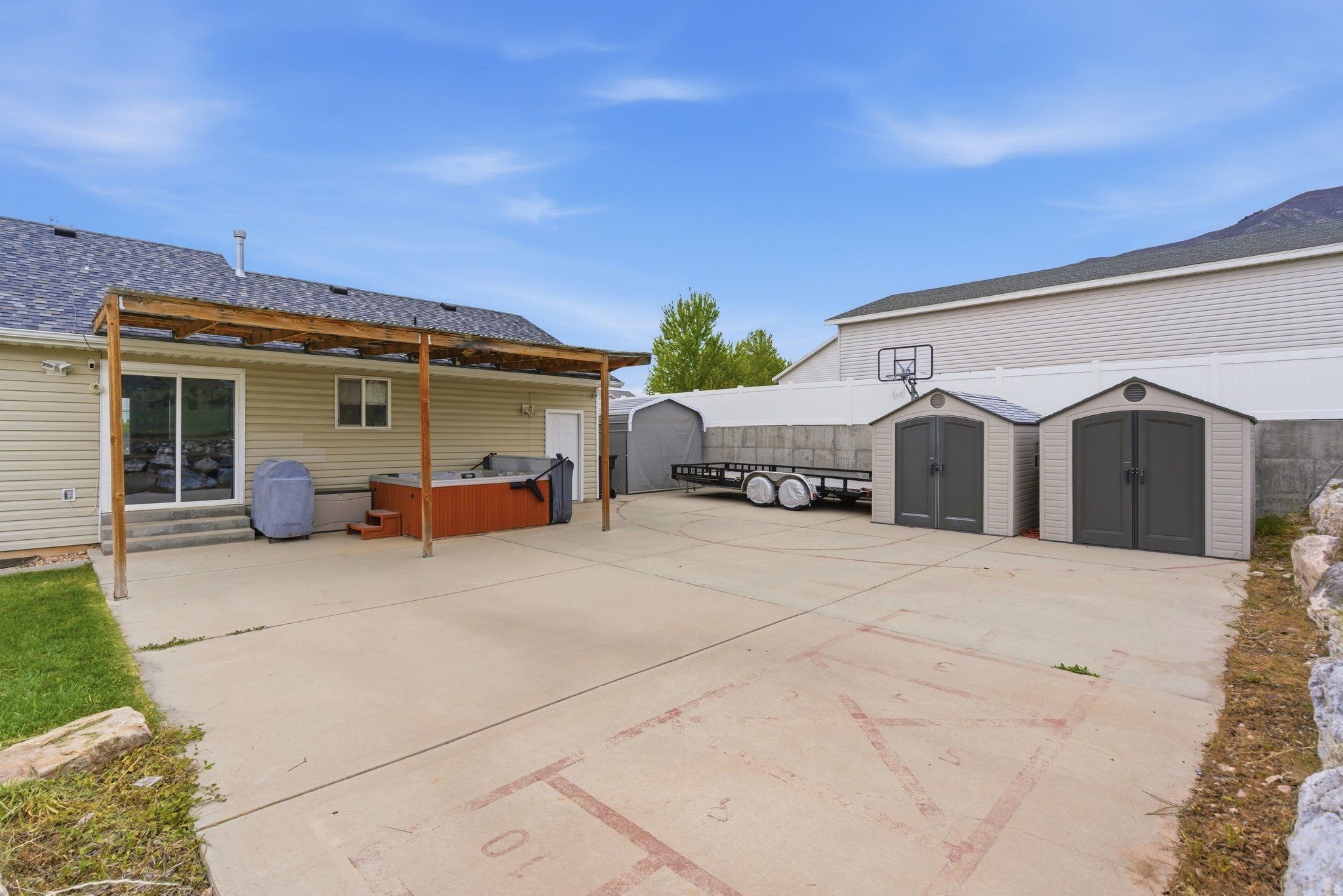 EAST BENCH - Residential