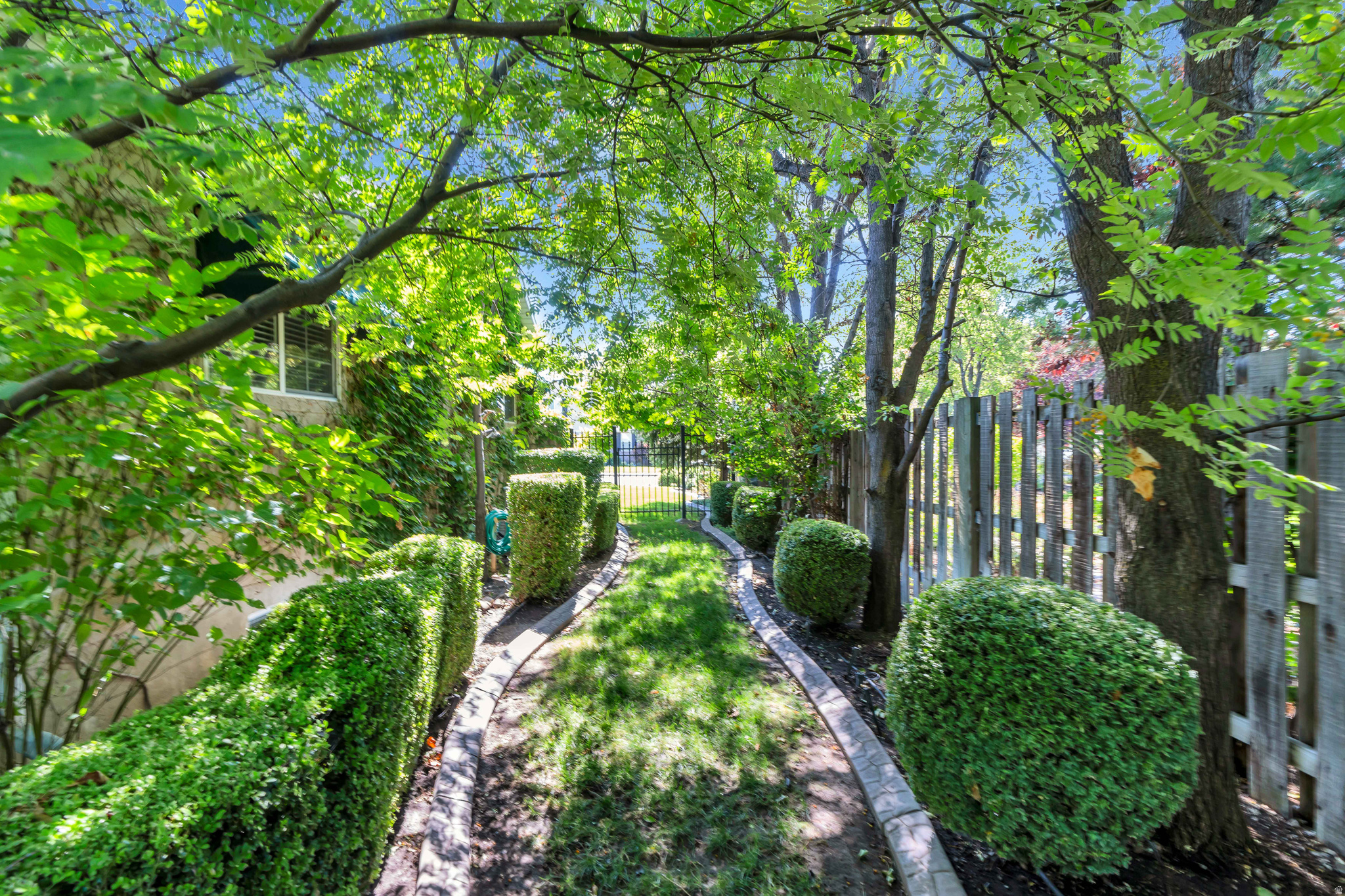 ALPINE COUNTRY - Residential