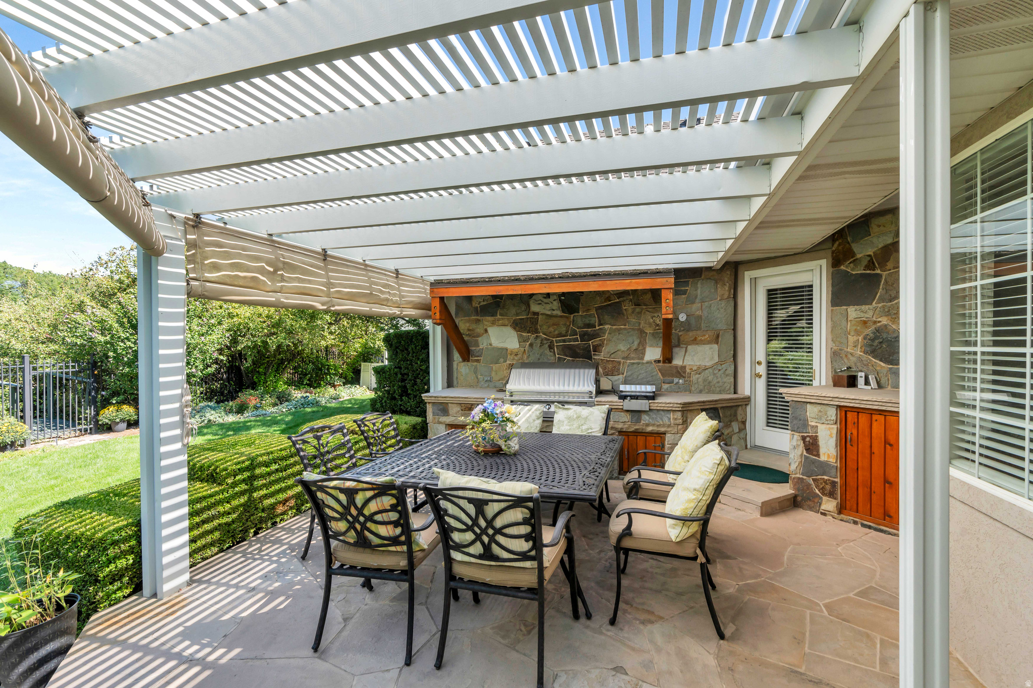 ALPINE COUNTRY - Residential