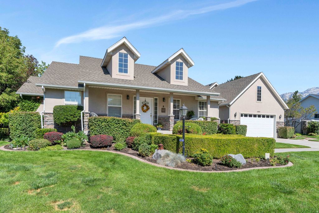 Photo of 4988 W ALPINE CIR, Highland, UT 84003 (MLS # 2137525)