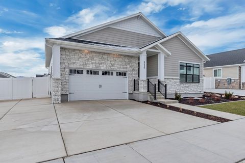 Tiny photo for 10339 S COLD MOON PL W, South Jordan, UT 84095 (MLS # 2125136)