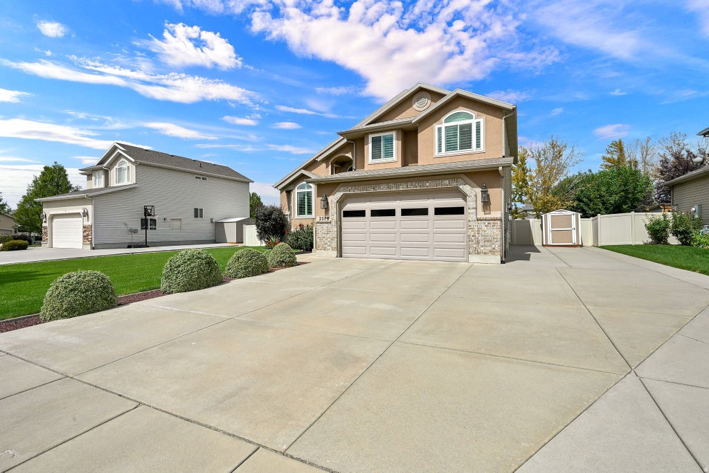 Photo of 2578 W 1890 N, Clinton, UT 84015 (MLS # 2183628)